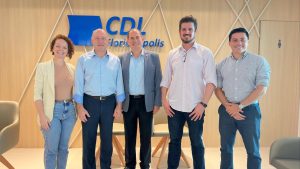 Leia mais sobre o artigo Presidente do CRA-SC visita sede da CDL Florianópolis