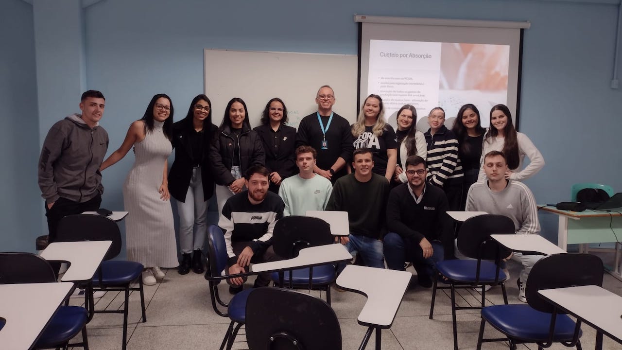 Você está visualizando atualmente Estudantes de Administração conhecem o CRA Jovem SC