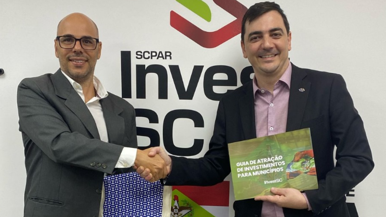 Leia mais sobre o artigo Presidente do CRA-SC participa de reunião institucional na SCpar InvestSC