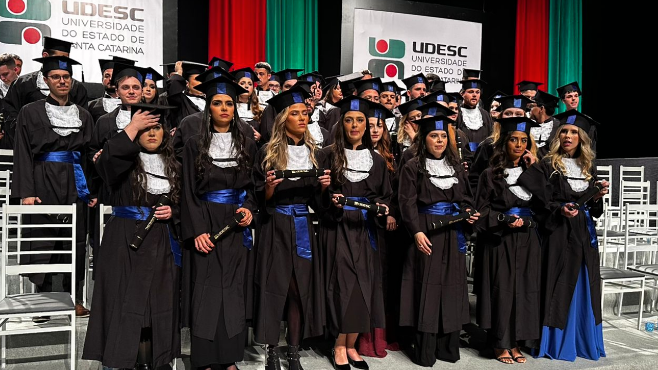 No momento, você está visualizando CRA-SC acompanha nova etapa da trajetória profissional de formandos da UDESC