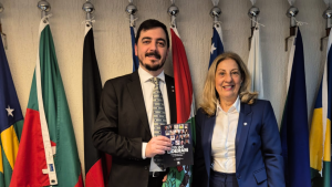 Leia mais sobre o artigo Presidente do CRA-SC participa do lançamento do livro “Vozes que Lideram”