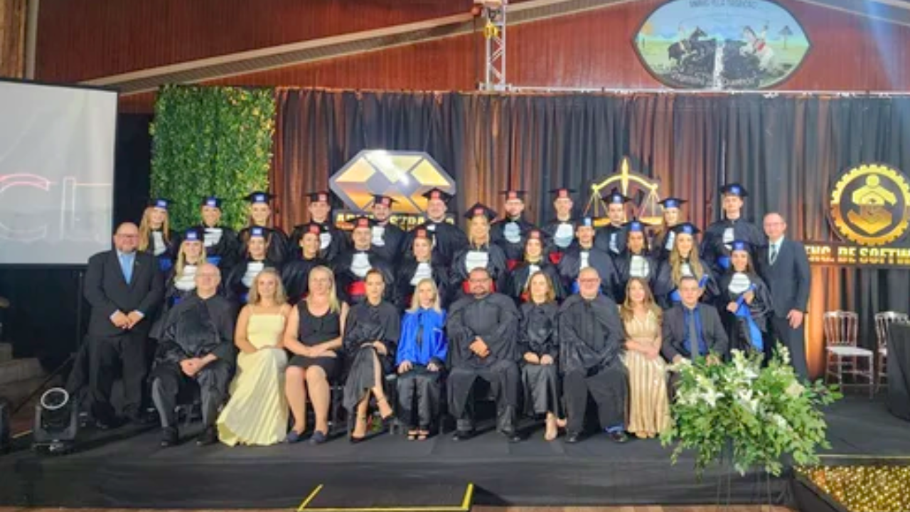 No momento, você está visualizando CRA-SC prestigia formatura de Administração da UnC Concórdia