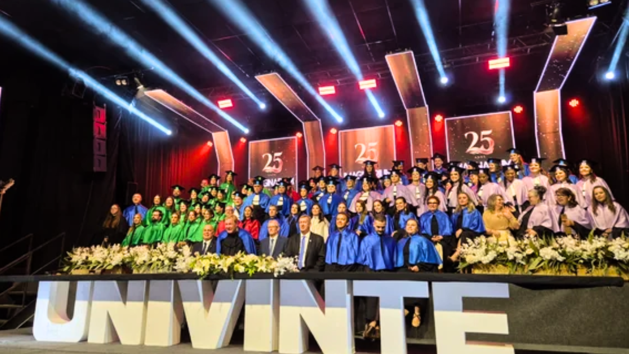 No momento, você está visualizando CRA-SC acompanha formatura de Administração do UNIVINTE em Tubarão