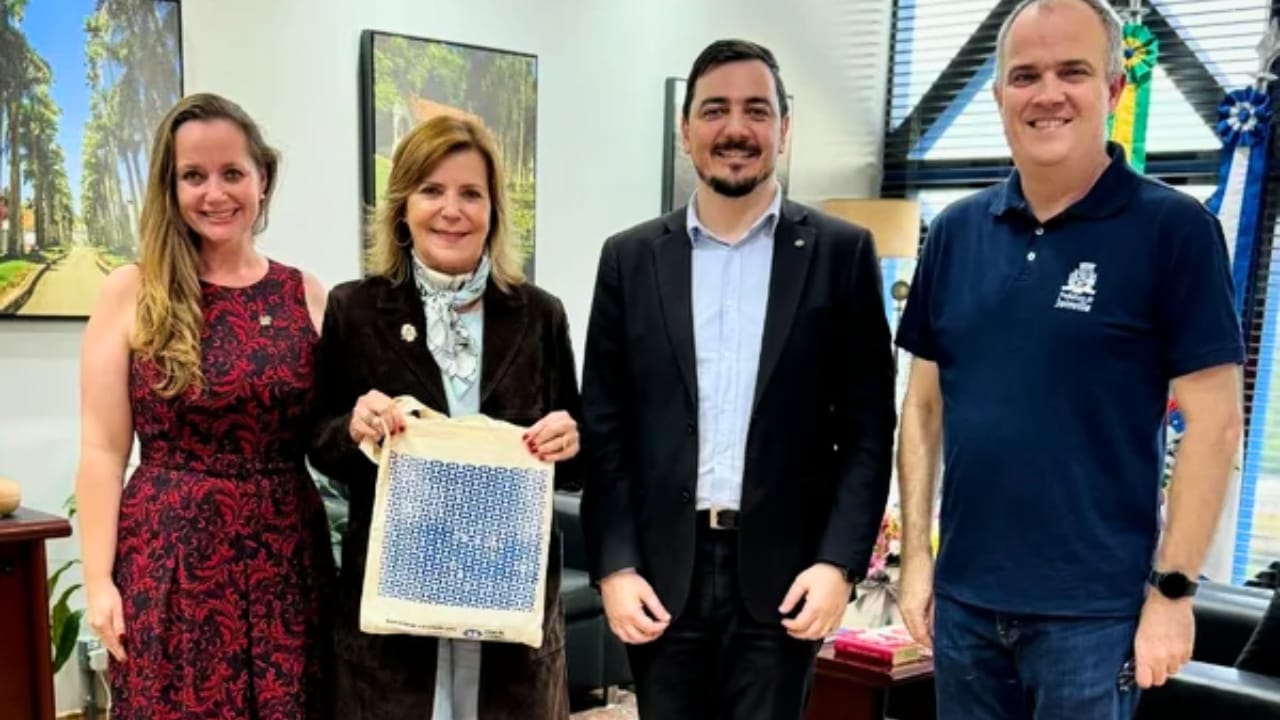 No momento, você está visualizando Um dia de conexões, diálogo e presença institucional em Joinville