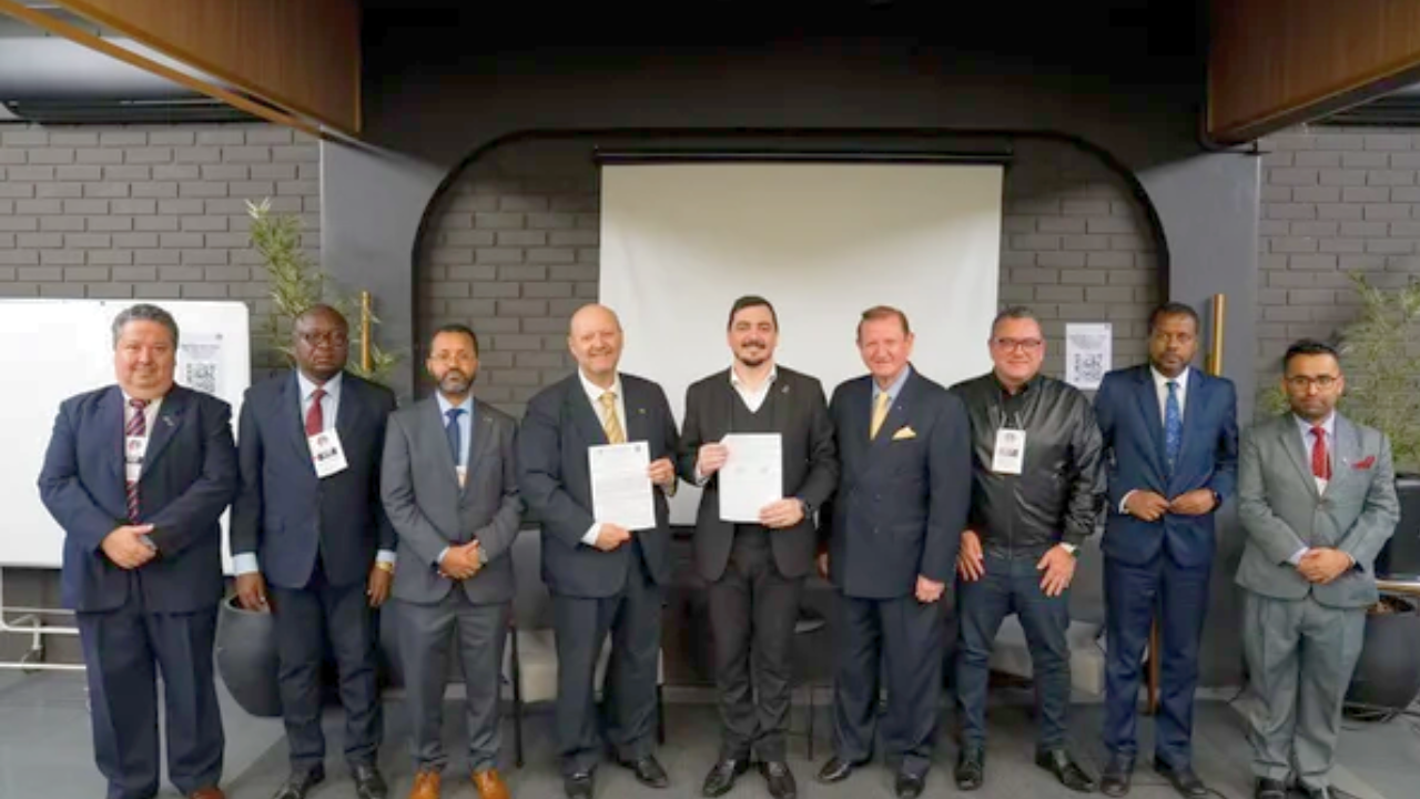 No momento, você está visualizando CRA-SC participa da FIN Brasil 2026 e firma convênio com a Câmara Brasil-Portugal SC