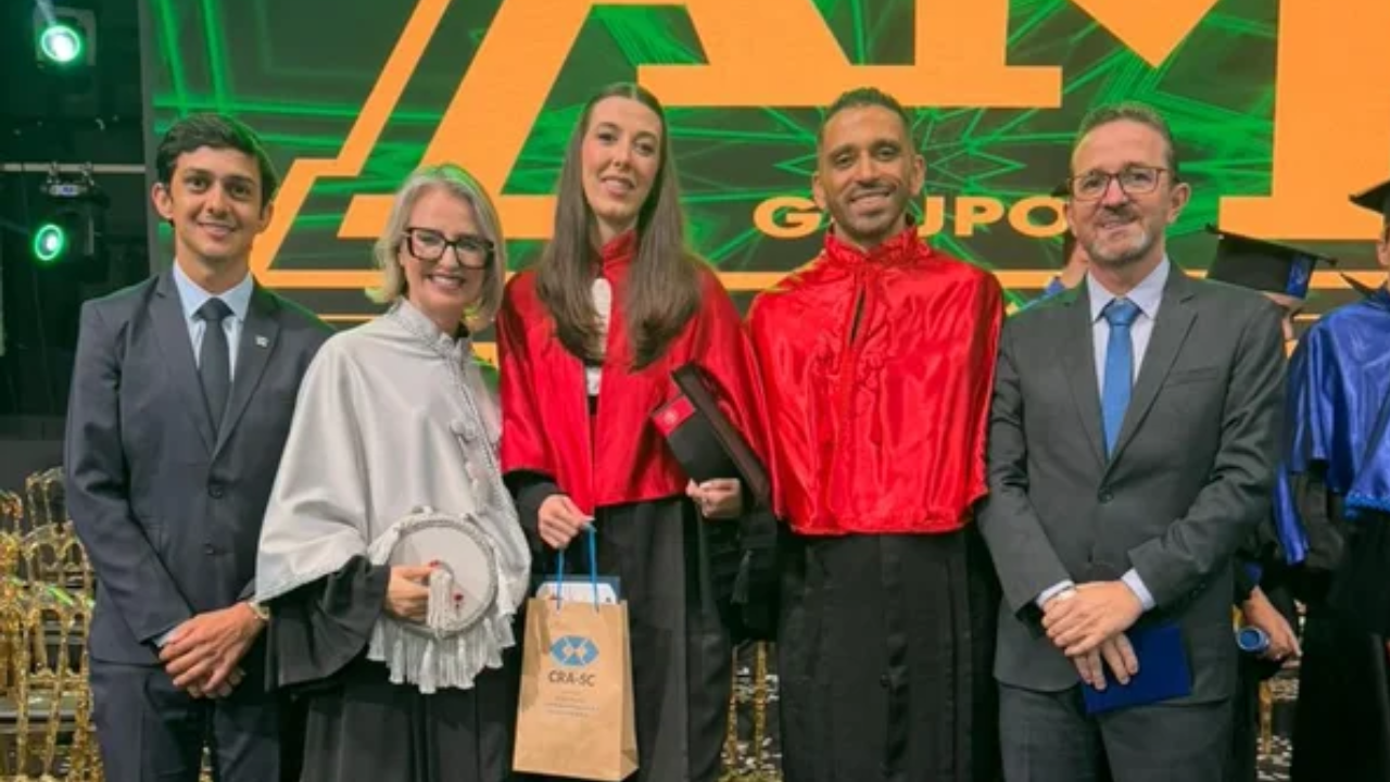 No momento, você está visualizando CRA-SC participa de formatura da UNESC e entrega Mérito Acadêmico 