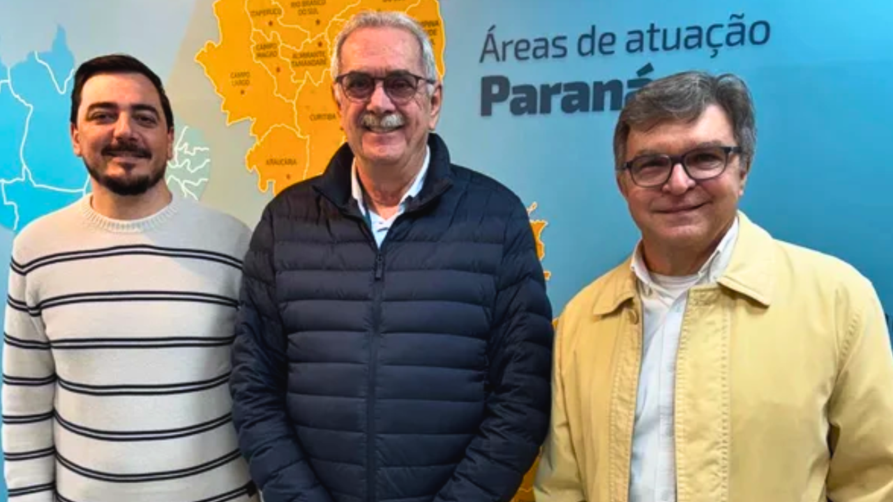 No momento, você está visualizando Presidente do CRA-SC realiza visita institucional à Viacredi e conhece modelo de gestão da cooperativa