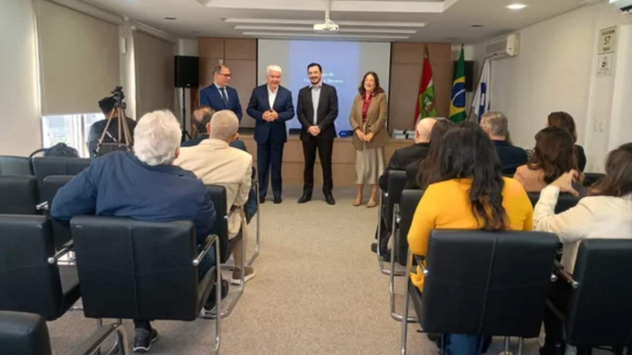No momento, você está visualizando CRA-SC sedia capacitação do CFA para fortalecer a atuação das Comissões de Conduta e Ouvidorias da Região Sul
