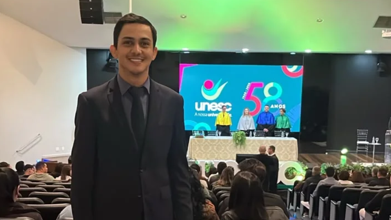 No momento, você está visualizando CRA-SC prestigia formatura do curso Técnico em Administração da Unesc