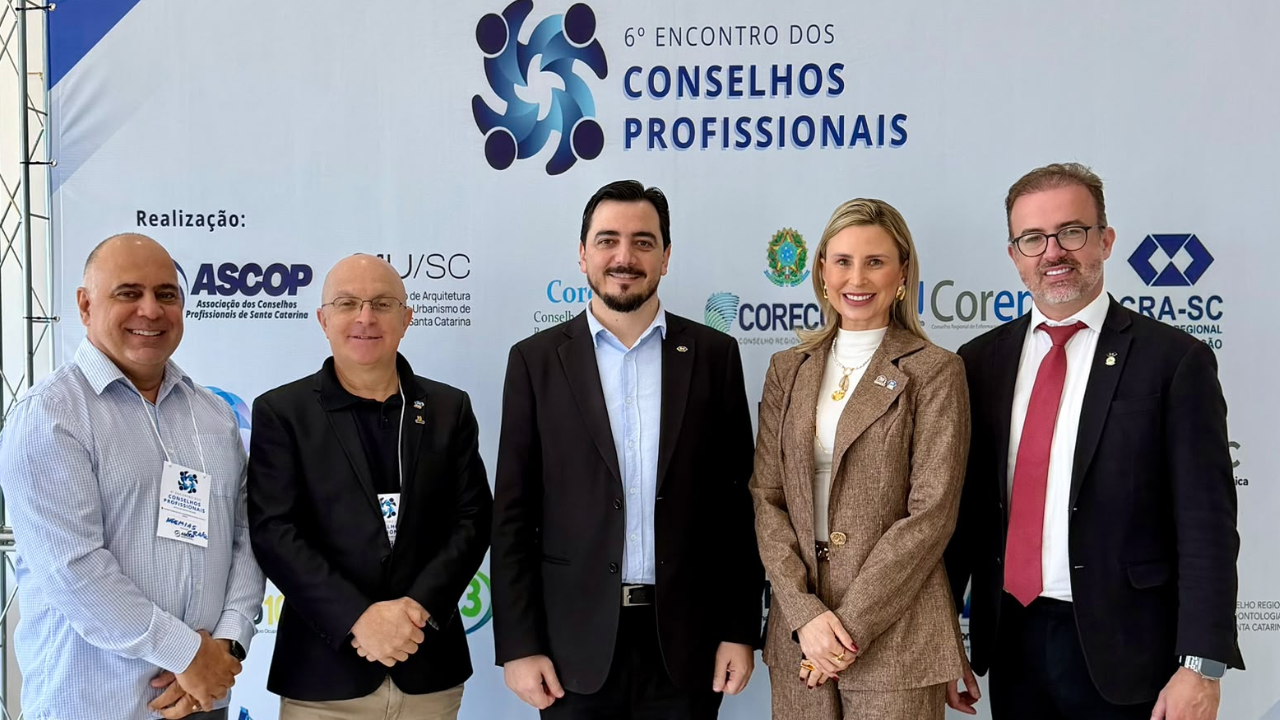 No momento, você está visualizando CRA-SC fortalece articulação com Conselhos Profissionais durante encontro estadual
