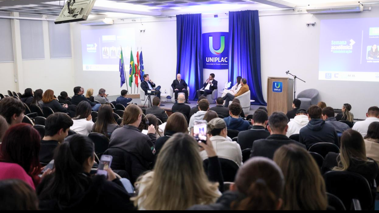 No momento, você está visualizando CRA-SC acompanha dois dias da Semana Acadêmica de Administração da UNIPLAC