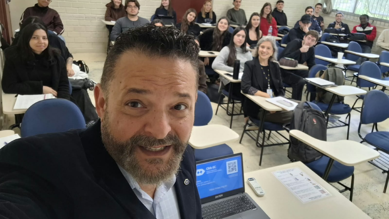 No momento, você está visualizando CRA-SC participa de palestra institucional na UFSC